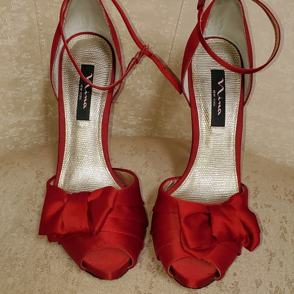 Satin heels - Picture 2 of 9